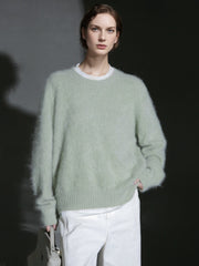 Luxury Seamless Wool Crew Neck Long Sleeve Knit Sweater – Soft and Cozy Wool Fleece with an Elegant Lazy Chic Vibe