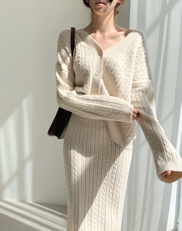 Temperament and personality knitted suit