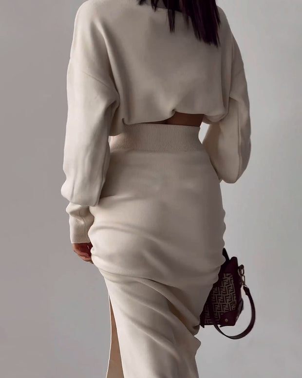 Elegant turtleneck sweater with split hem two-piece set