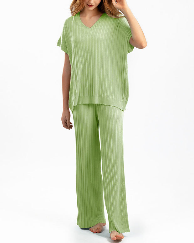 V-neck loose top + pleated wide-leg pants two-piece set