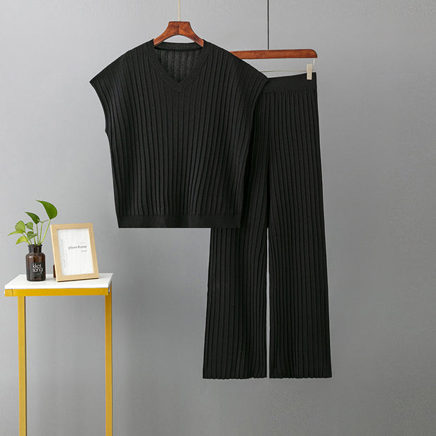 V-neck loose top + pleated wide-leg pants two-piece set