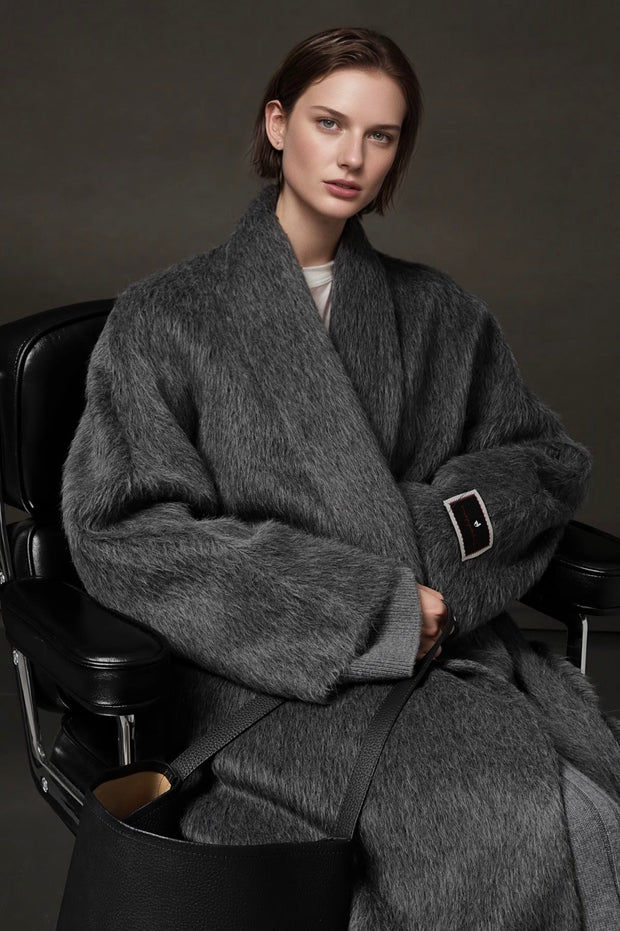 Luxury Suri Alpaca Wool Coat for Women – Double-Faced Winter Fur-Trim Overcoat with Chic Lapel Collar