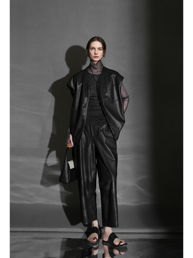 Women’s Sheepskin Leather Vest – Oversized Pocket Design Sleeveless Jacket, Versatile Chic Outerwear