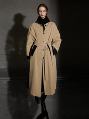 Barn-Style Chic Lambskin Leather Collar Trench Coat for Women – Gender-Neutral Long Autumn Overcoat with Unique Design