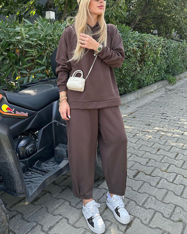 Hooded raglan sleeves and ankle-length trousers two-piece set