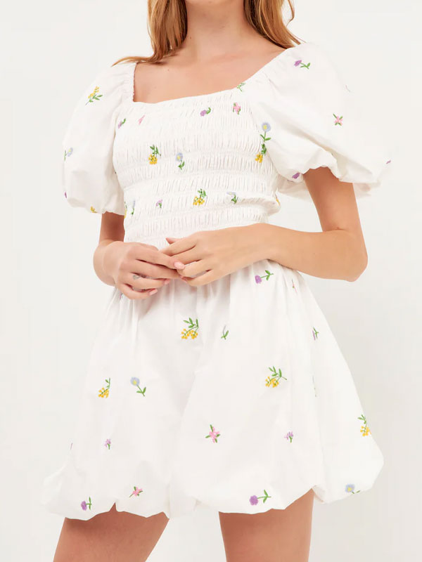 Puff sleeve pleated dress
