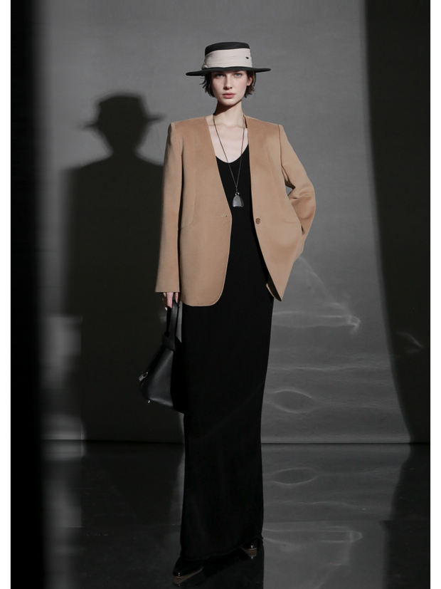 Soft Cashmere Blend Blazer for Women – V-Neck Structured Shoulder Suit Jacket, Elegant Office Wear for Fall