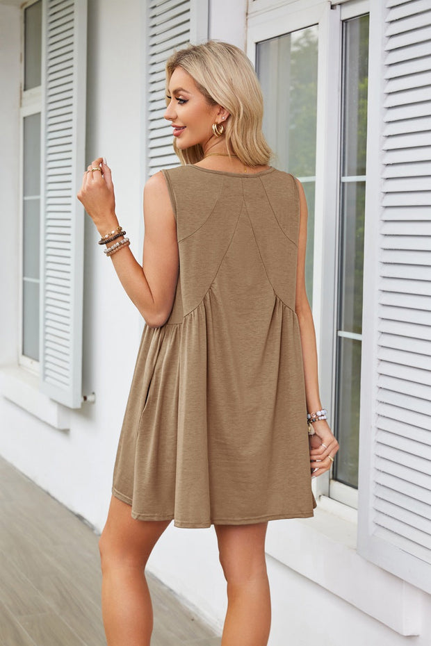 V-neck Sleeveless Pleated Vest Pocket Dresses