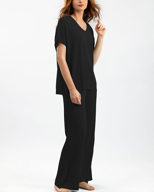 V-neck loose top + pleated wide-leg pants two-piece set