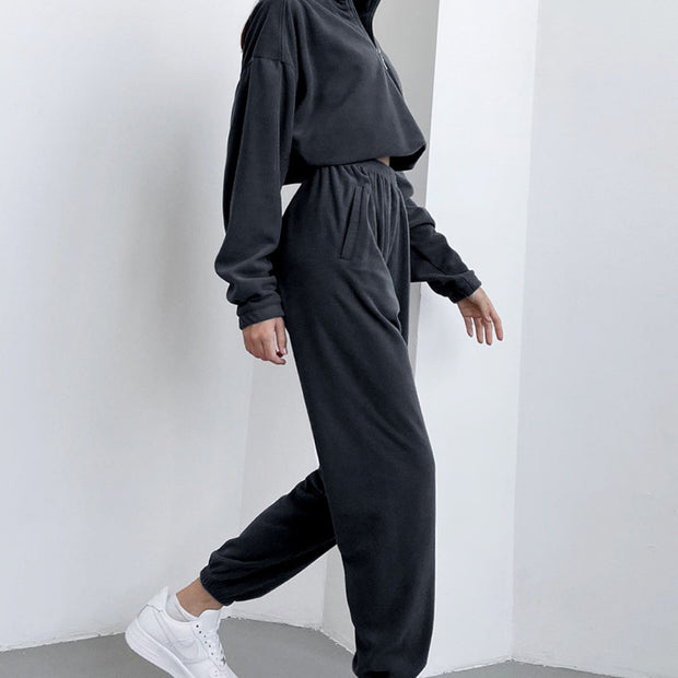 Simple and comfortable tracksuit