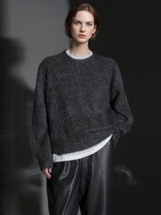 Luxury Seamless Wool Crew Neck Long Sleeve Knit Sweater – Soft and Cozy Wool Fleece with an Elegant Lazy Chic Vibe