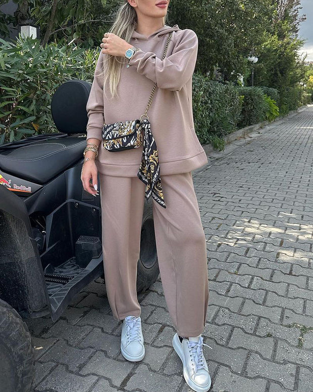 Hooded raglan sleeves and ankle-length trousers two-piece set