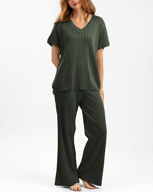 V-neck loose top + pleated wide-leg pants two-piece set