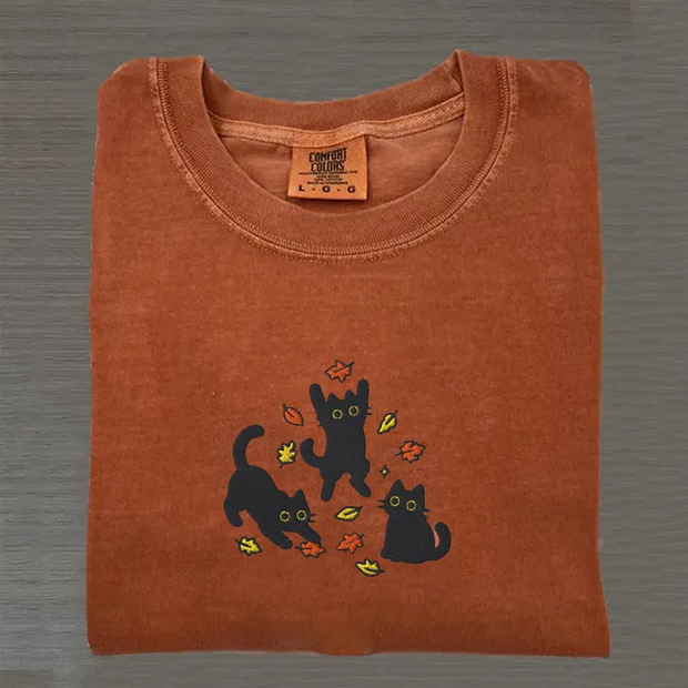 Cat Pouncing Leaves Embroidered Washed Cotton Crew Neck T-Shirt