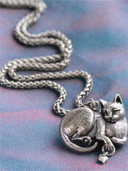 Vintage Mystery Cat Pendant Necklace