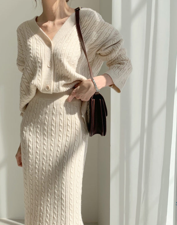 Temperament and personality knitted suit