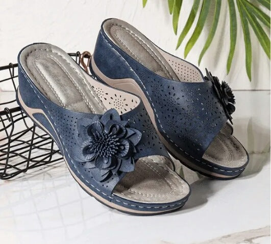 Hollow-out Wedge Leisure Sandals Flower Beach Shoes